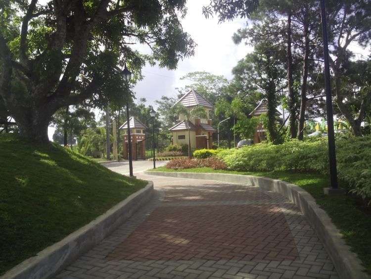 Luxurre Residences Tagaytay City